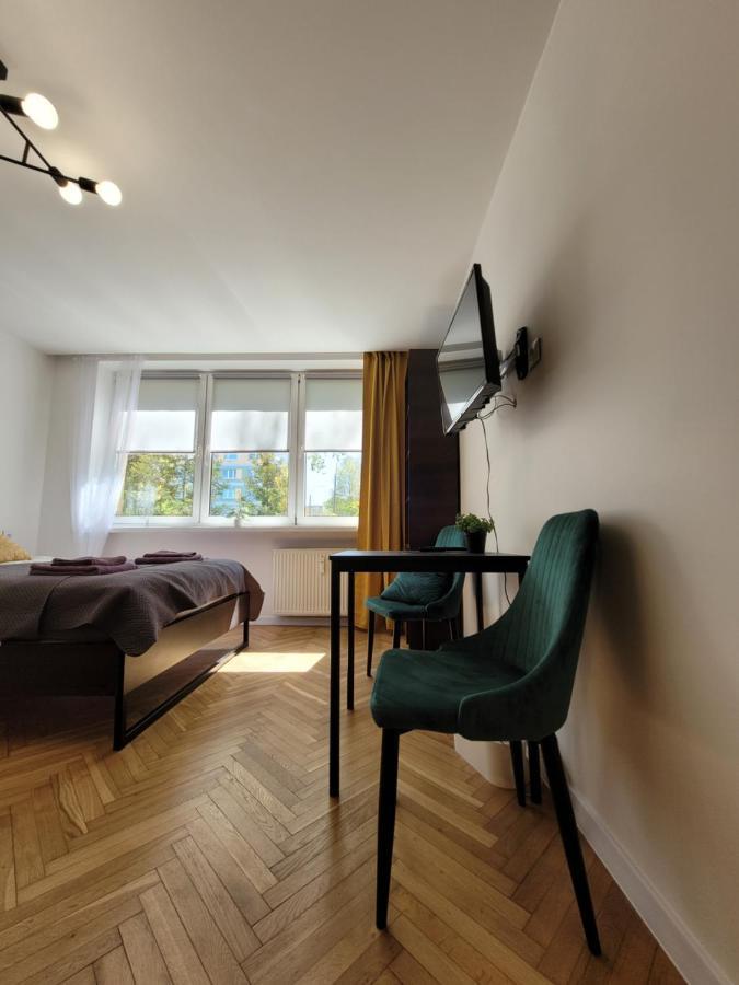Apartament 21 *